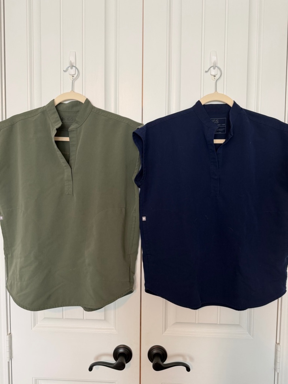 Figs Rafaela XXS Scrub Top Olive (Moss) & Navy
